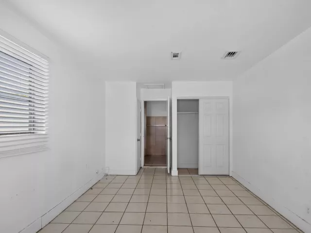 Продажа дома по адресу 5845 ARTHUR Street - фото 9272583