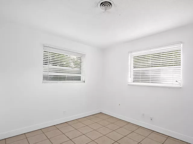 Продажа дома по адресу 5845 ARTHUR Street - фото 9272586