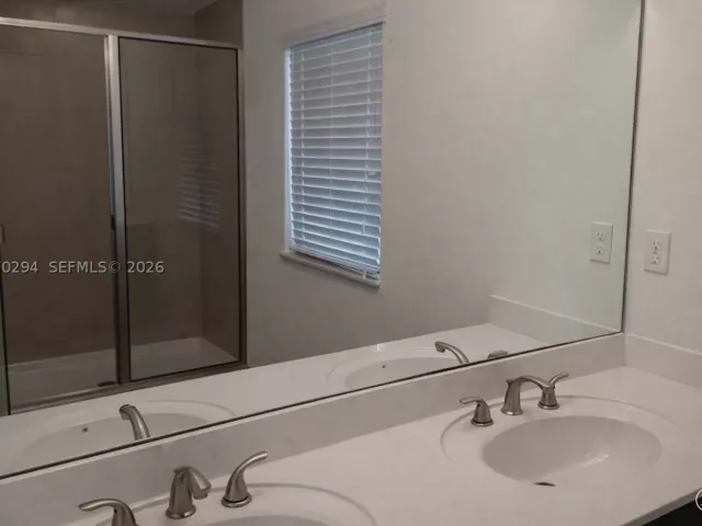 Продажа дома по адресу 426 NE 194th Ter - фото 9274774