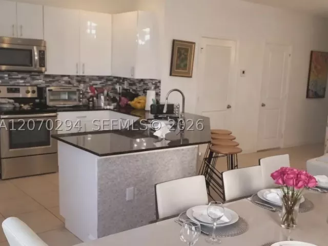 Продажа дома по адресу 426 NE 194th Ter - фото 9274765