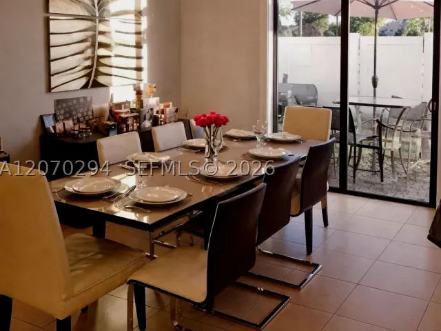 Продажа дома по адресу 426 NE 194th Ter - фото 9274767