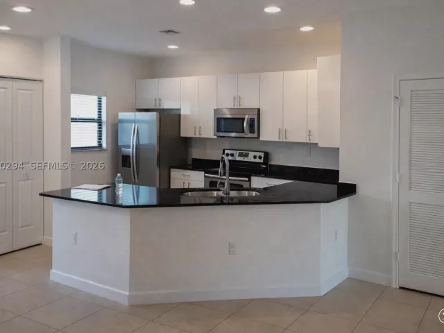 Продажа дома по адресу 426 NE 194th Ter - фото 9274771