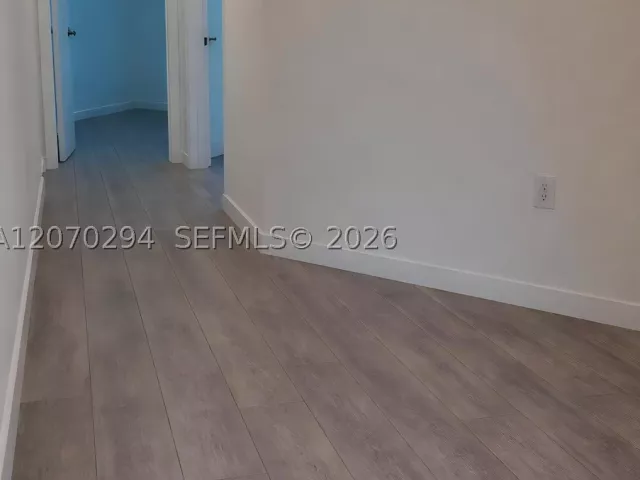 Продажа дома по адресу 426 NE 194th Ter - фото 9274772