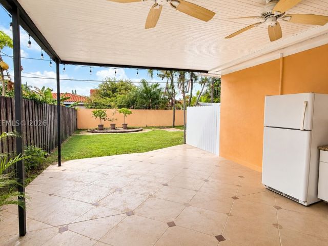 Продажа дома по адресу 1791 SW 14th St - фото 9376049