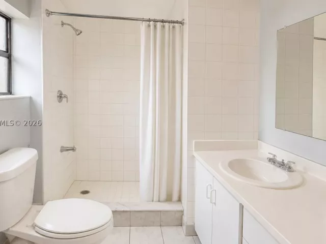 Продажа дома по адресу 1791 SW 14th St - фото 9376012