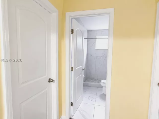 Продажа дома по адресу 1791 SW 14th St - фото 9376027