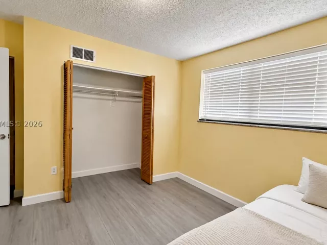 Продажа дома по адресу 1791 SW 14th St - фото 9376030