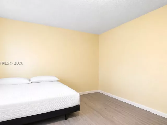 Продажа дома по адресу 1791 SW 14th St - фото 9376033