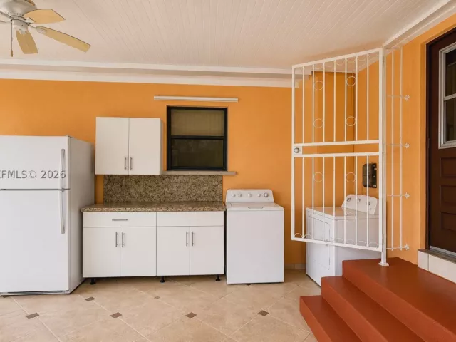 Продажа дома по адресу 1791 SW 14th St - фото 9376040