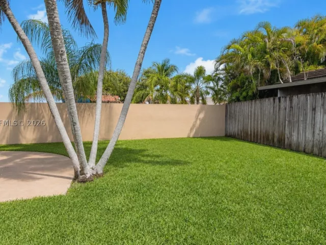 Продажа дома по адресу 1791 SW 14th St - фото 9376048