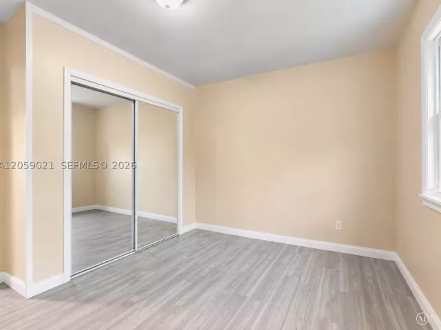 Продажа дома по адресу 1791 SW 14th St - фото 9376006