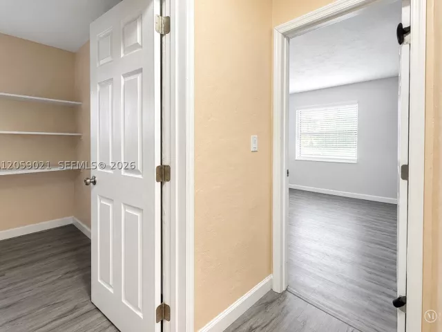 Продажа дома по адресу 1791 SW 14th St - фото 9376008