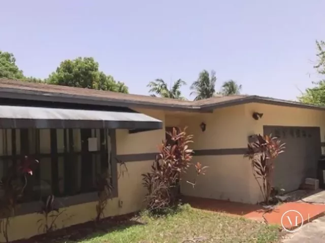 Продажа дома по адресу 251 SW 16TH Street - фото 9272731
