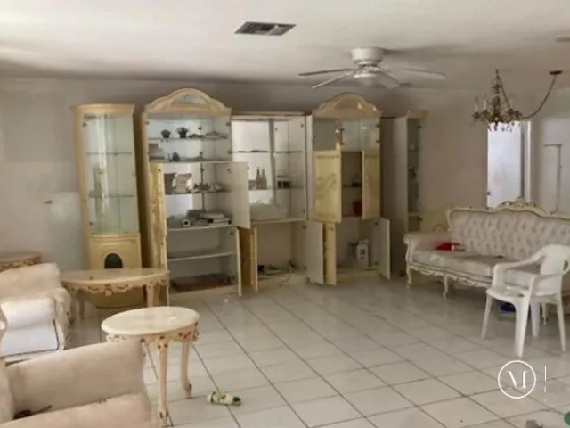 Продажа дома по адресу 251 SW 16TH Street - фото 9272734