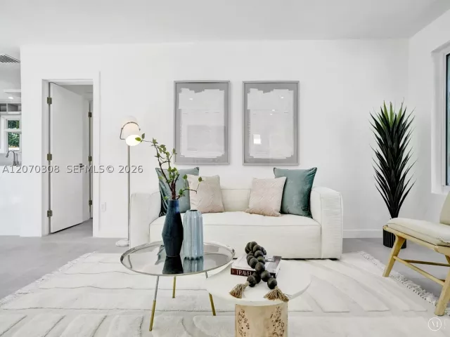 Продажа дома по адресу 2380 NE 184th Ter - фото 9272789