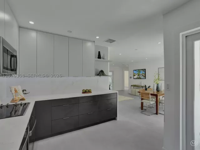 Продажа дома по адресу 2380 NE 184th Ter - фото 9272801