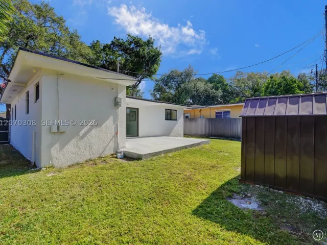 Продажа дома по адресу 2380 NE 184th Ter - фото 9272826