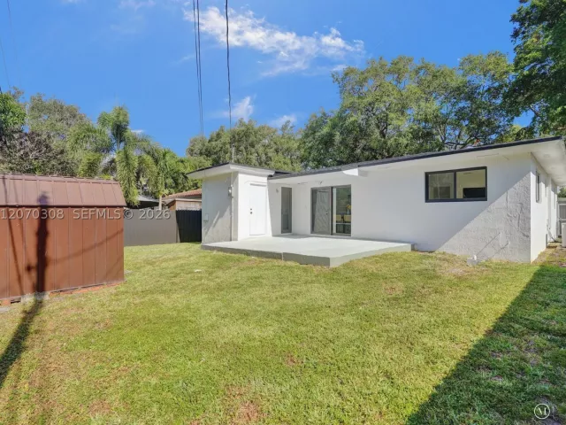 Продажа дома по адресу 2380 NE 184th Ter - фото 9272829