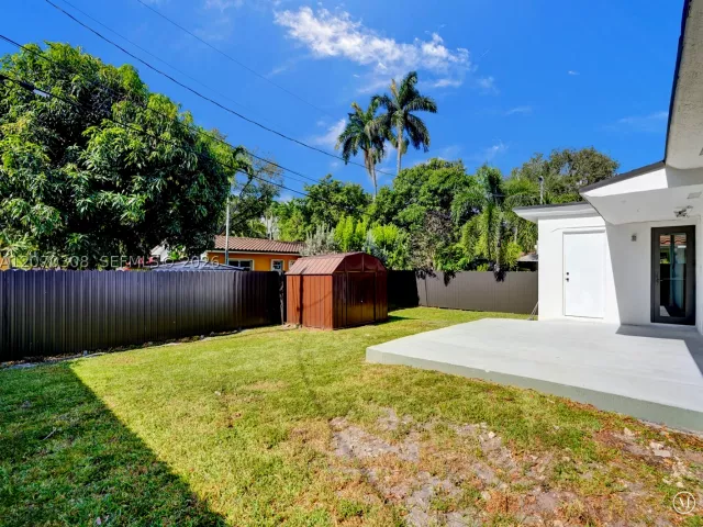 Продажа дома по адресу 2380 NE 184th Ter - фото 9272830