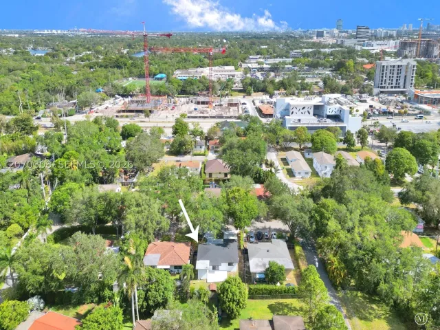 Продажа дома по адресу 2380 NE 184th Ter - фото 9272834