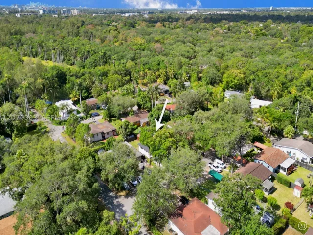 Продажа дома по адресу 2380 NE 184th Ter - фото 9272837