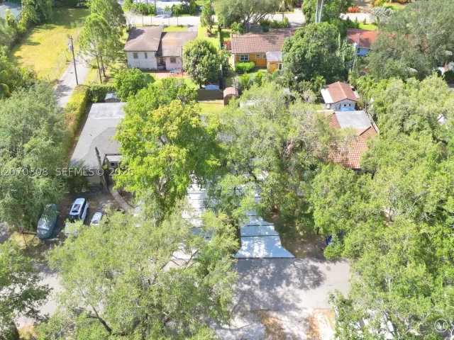 Продажа дома по адресу 2380 NE 184th Ter - фото 9272839