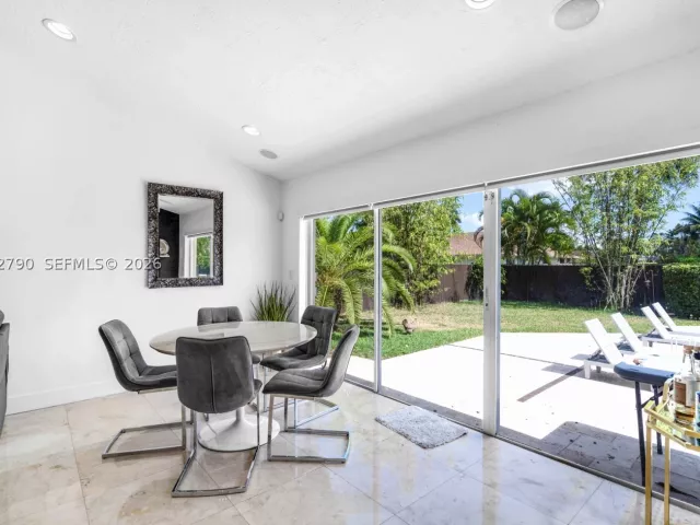 Продажа дома по адресу 12231 SW 103rd Ter - фото 9274841