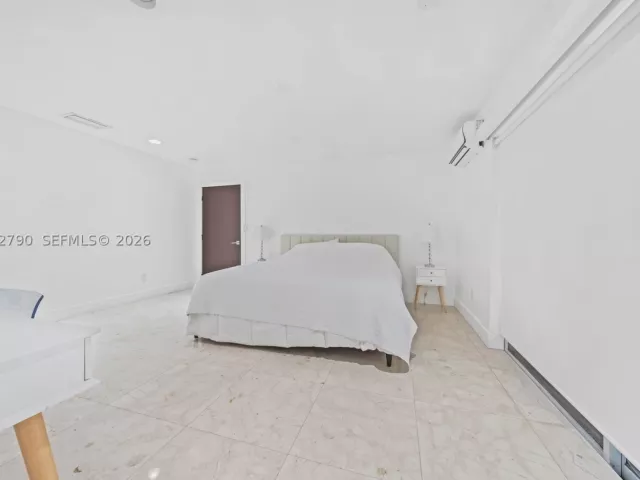 Продажа дома по адресу 12231 SW 103rd Ter - фото 9274845