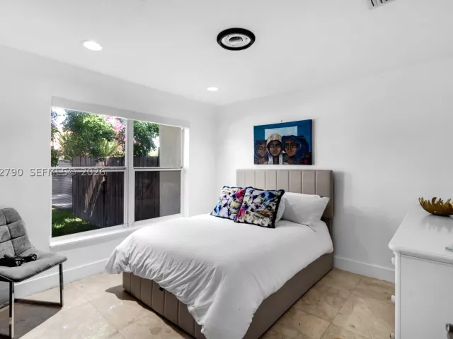 Продажа дома по адресу 12231 SW 103rd Ter - фото 9274851