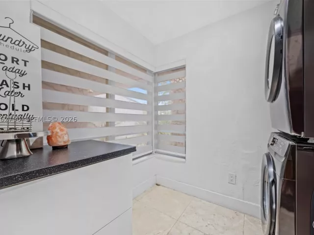 Продажа дома по адресу 12231 SW 103rd Ter - фото 9274856