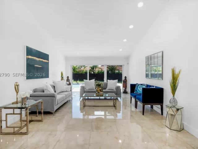 Продажа дома по адресу 12231 SW 103rd Ter - фото 9274833