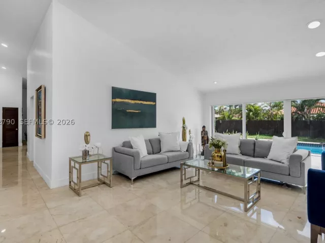 Продажа дома по адресу 12231 SW 103rd Ter - фото 9274834