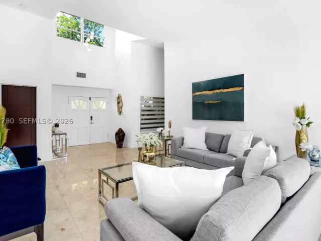 Продажа дома по адресу 12231 SW 103rd Ter - фото 9274835