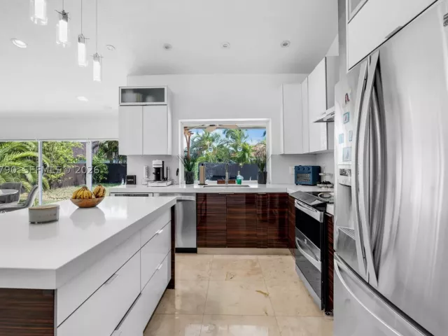 Продажа дома по адресу 12231 SW 103rd Ter - фото 9274836