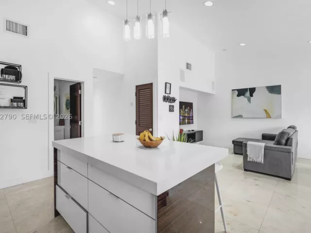 Продажа дома по адресу 12231 SW 103rd Ter - фото 9274838