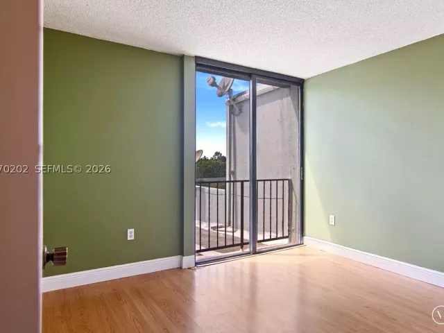 Продажа дома по адресу 2524 SW 122nd Ct - фото 9274878