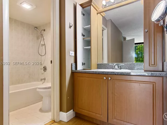 Продажа дома по адресу 2524 SW 122nd Ct - фото 9274882