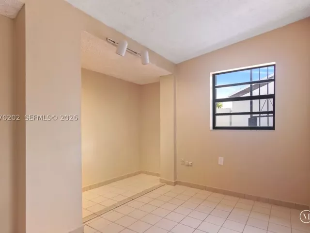 Продажа дома по адресу 2524 SW 122nd Ct - фото 9274890