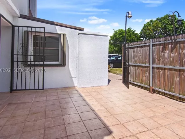 Продажа дома по адресу 2524 SW 122nd Ct - фото 9274873