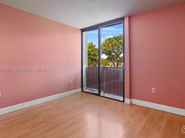 Продажа дома по адресу 2524 SW 122nd Ct - фото 9274876