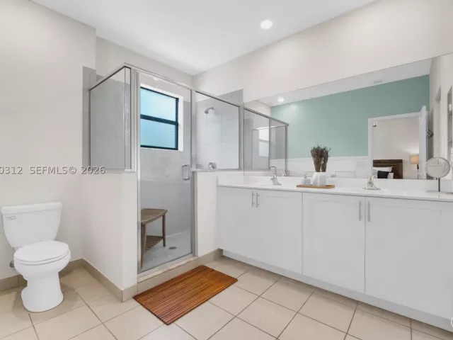 Продажа дома по адресу 13154 SW 233rd St - фото 9274630