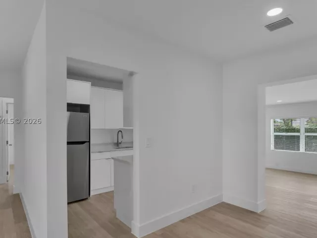 Продажа дома по адресу 4840 SW 5th Ter - фото 9278361
