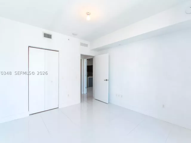 Квартира в аренду номер3207 - фото 9280417