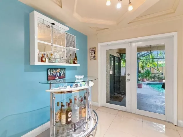 Продажа дома по адресу 1430 SW 88TH Way - фото 9279927