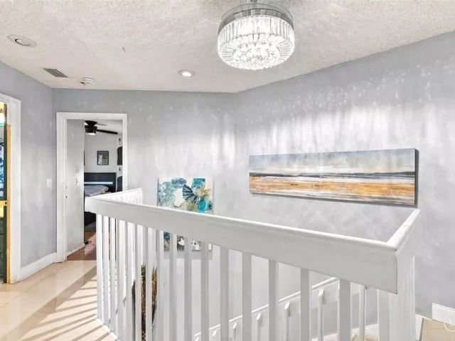 Продажа дома по адресу 1430 SW 88TH Way - фото 9279935