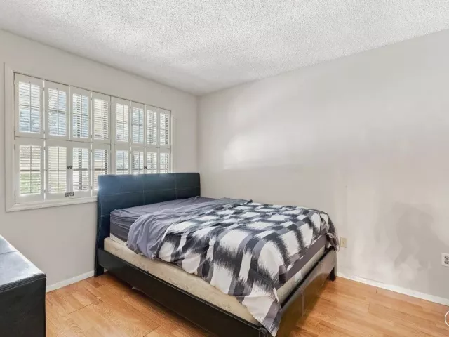Продажа дома по адресу 1430 SW 88TH Way - фото 9279936