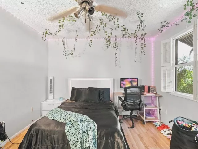 Продажа дома по адресу 1430 SW 88TH Way - фото 9279939