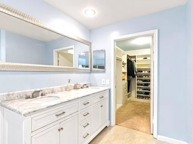 Продажа дома по адресу 1430 SW 88TH Way - фото 9279942