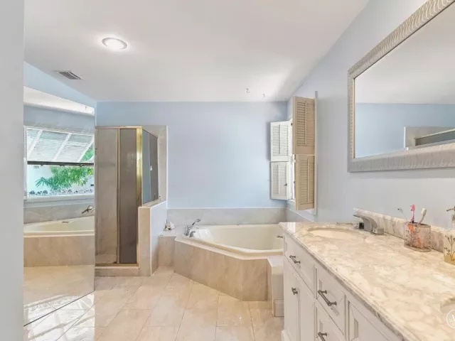Продажа дома по адресу 1430 SW 88TH Way - фото 9279945