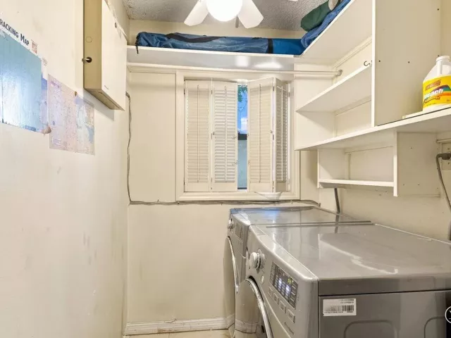 Продажа дома по адресу 1430 SW 88TH Way - фото 9279947
